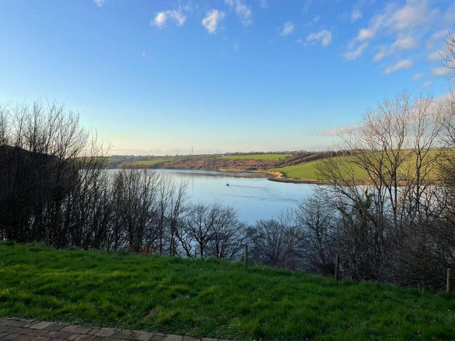 Millbay Cottage: Wonderful River Views Cosheston Exterior foto